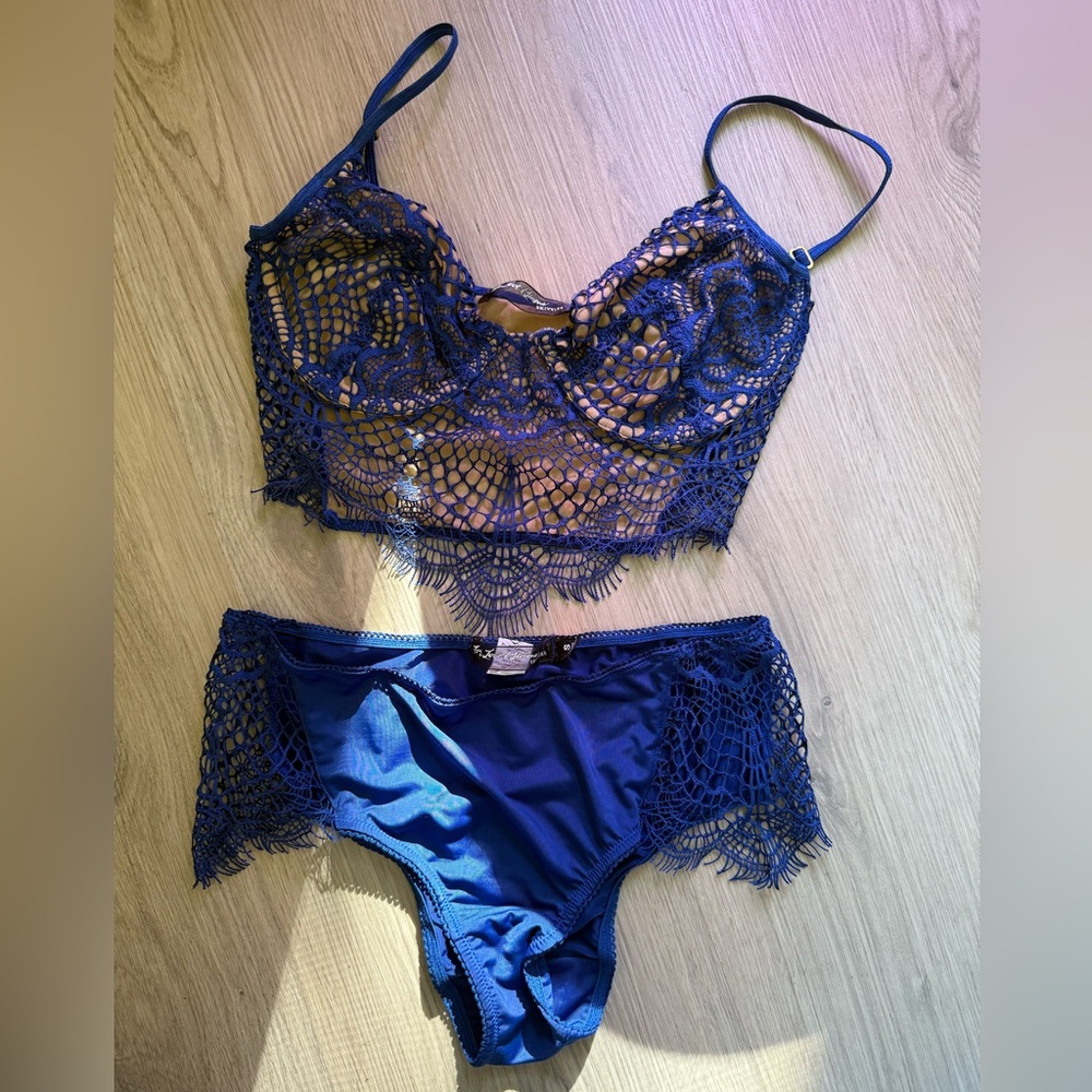 For love and lemons skivvies Bralette and undies lingerie size small